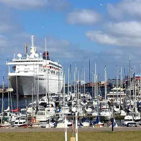 아파트 Storchenblick Zurow